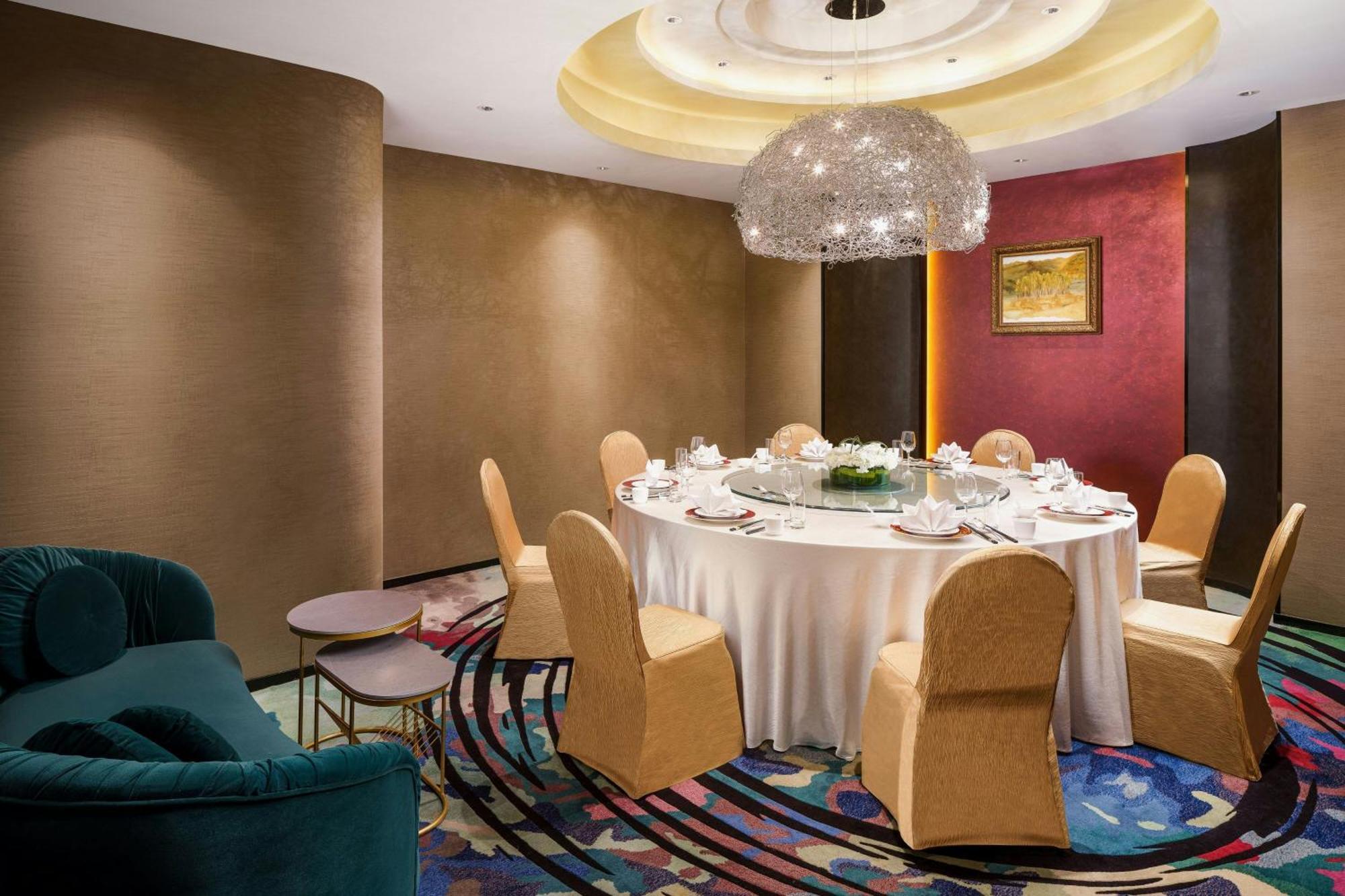 Renaissance Yu Garden 5*