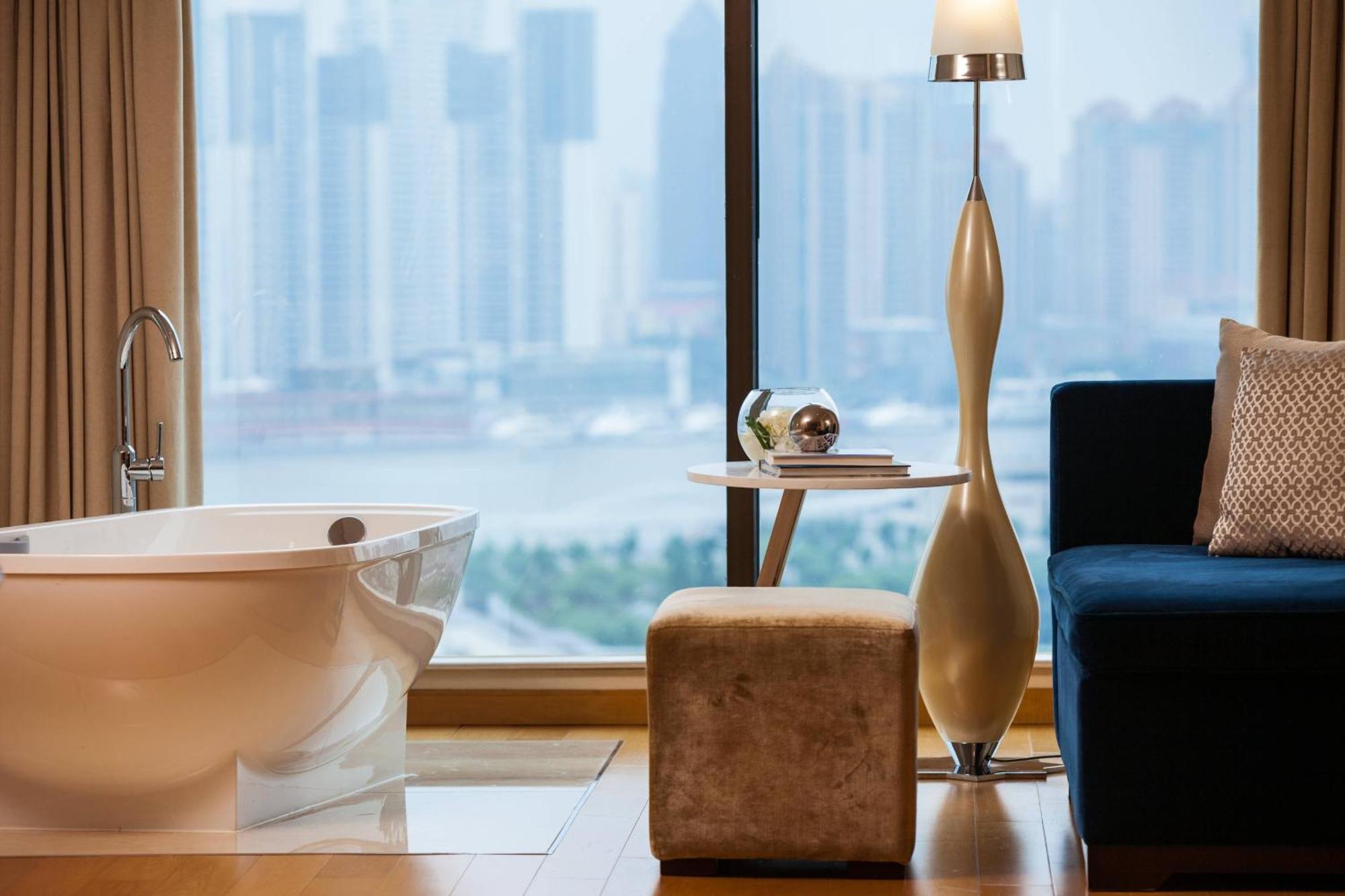 Renaissance Yu Garden Hotel 5*