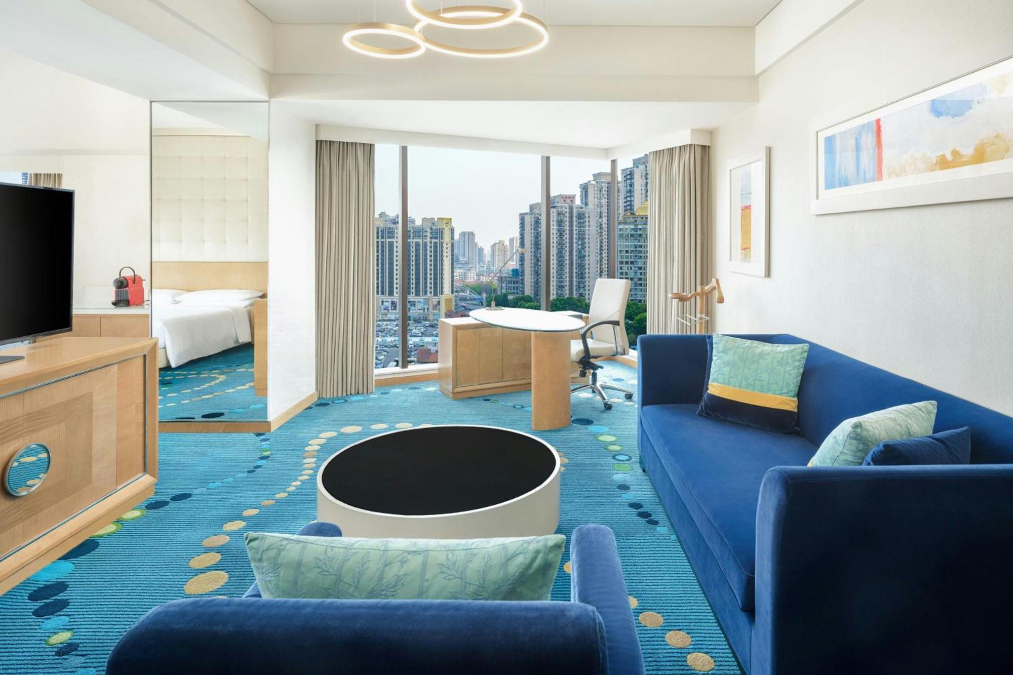 Hotel Renaissance Yu Garden 5*