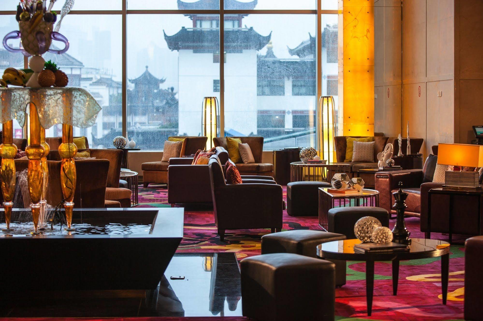 Renaissance Yu Garden Hotel 5*